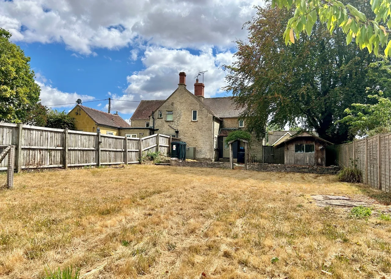 Coates, Cirencester, GL7, photo 11