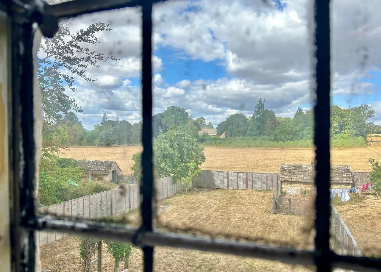 Coates, Cirencester, GL7, photo 7