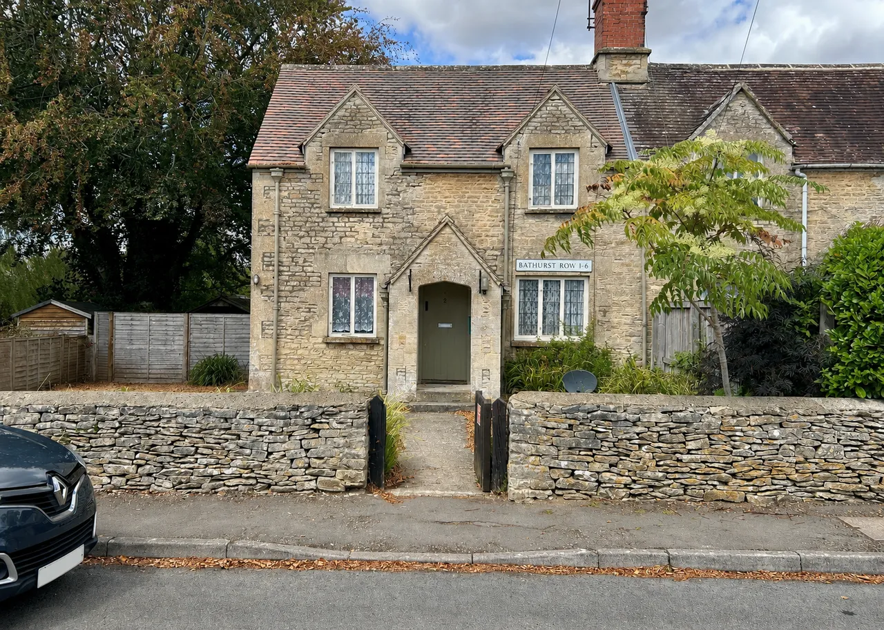 3 bed house for sale — Coates, Cirencester, GL7