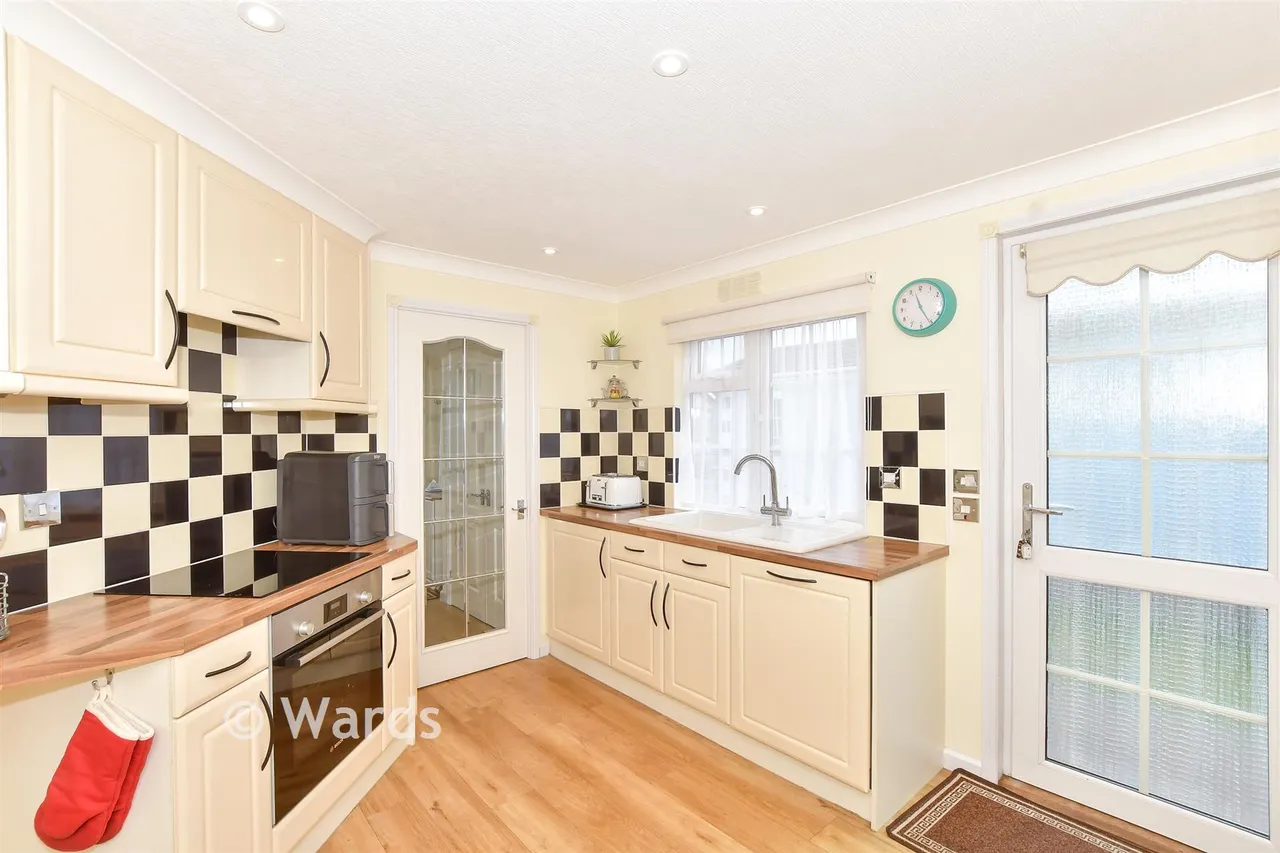 Faversham Road, Seasalter, CT5, photo 5