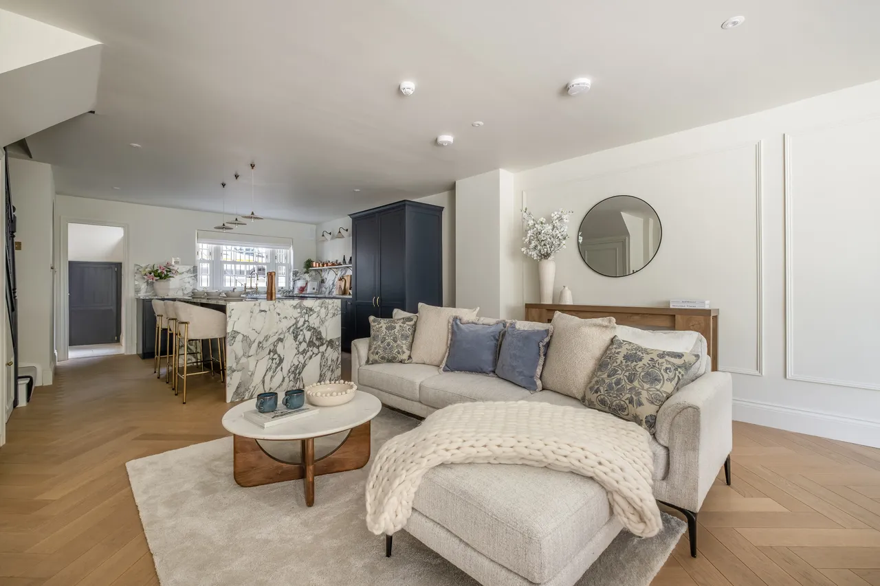 Beaufort Close, London, SW15, photo 12