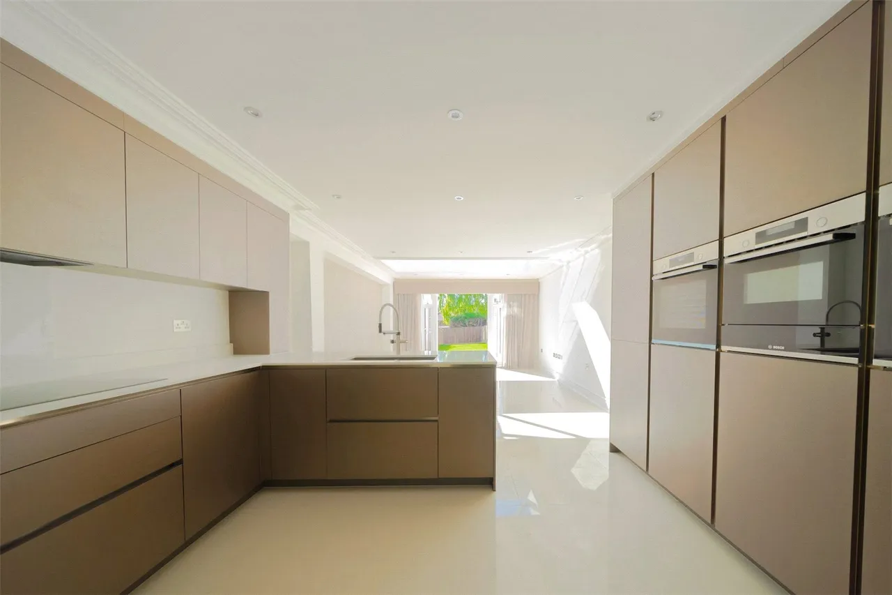 Tremayne Walk, Camberley, Surrey, GU15 1AH, photo 5