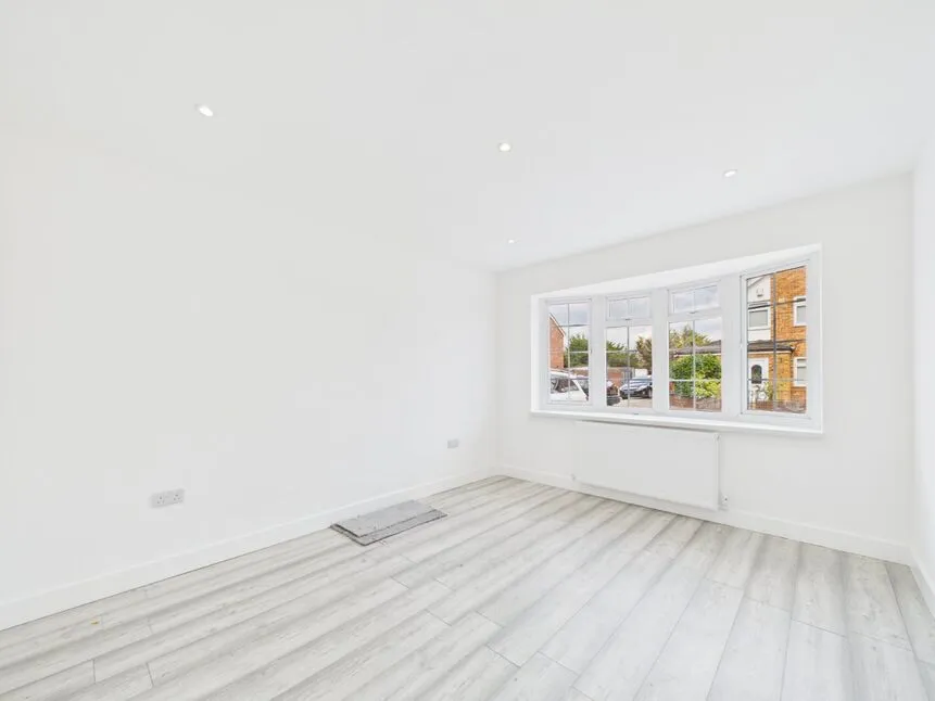 Stoke Road, Rainham, RM13, photo 6