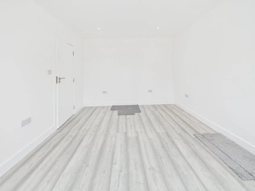 Stoke Road, Rainham, RM13, photo 10