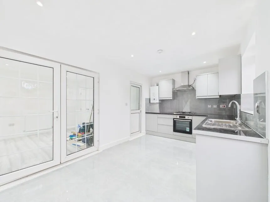 Stoke Road, Rainham, RM13, photo 4