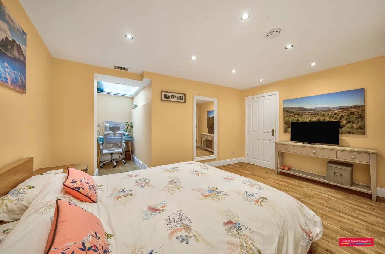 Fortis Green Avenue, London, N2, photo 11