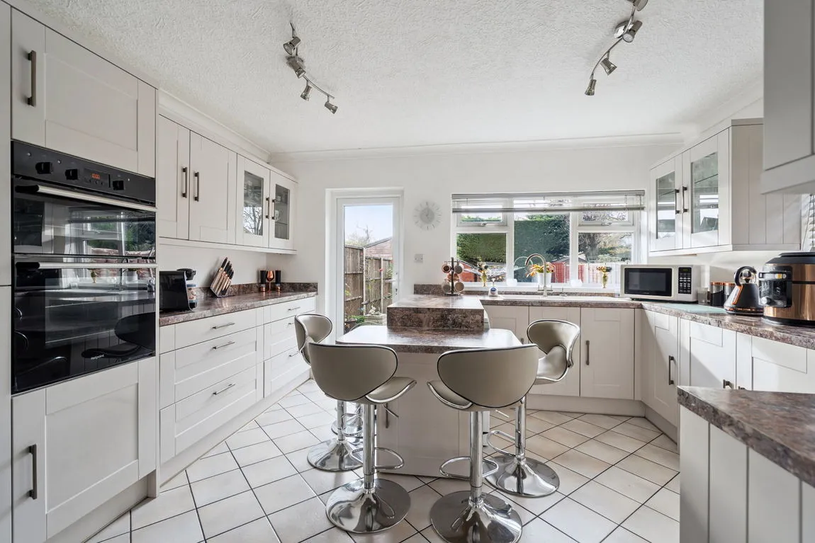 Lulworth Drive, Pinner, HA5, photo 2
