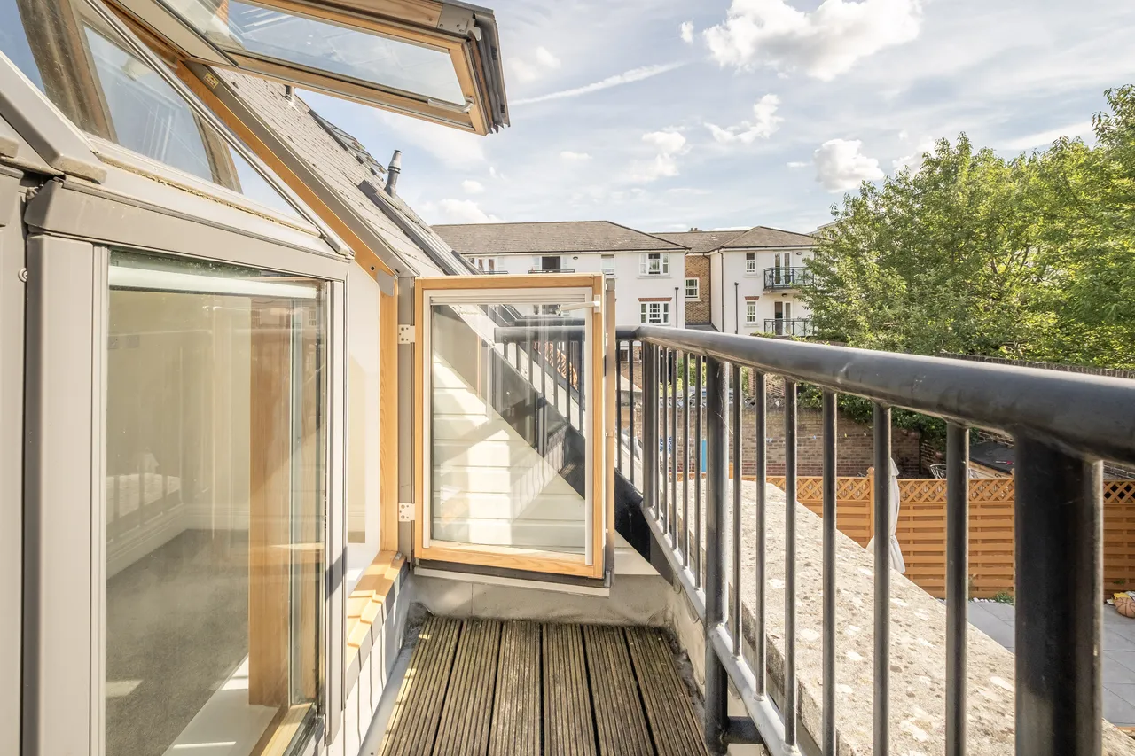 Falmouth Walk, London, SW15, photo 11