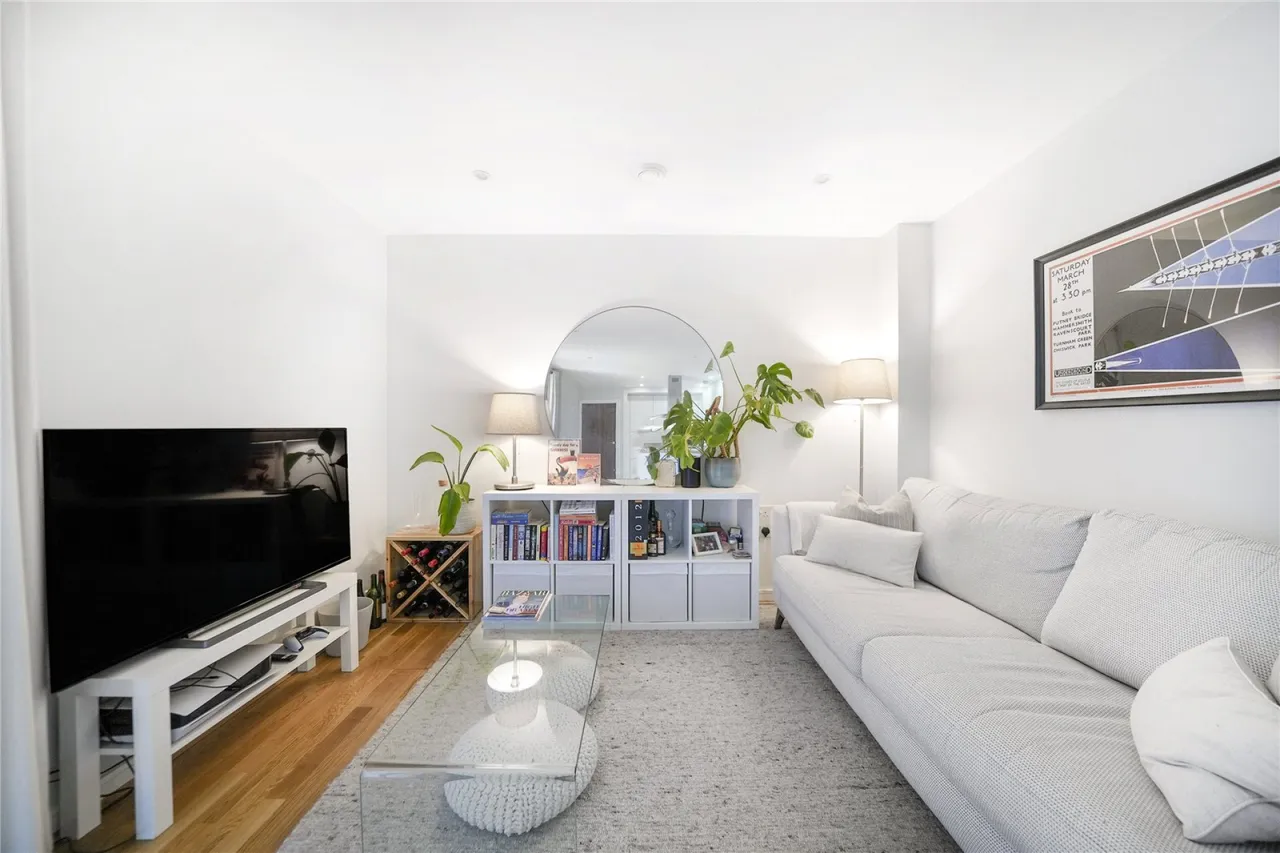 Portland House, Putney, photo 3