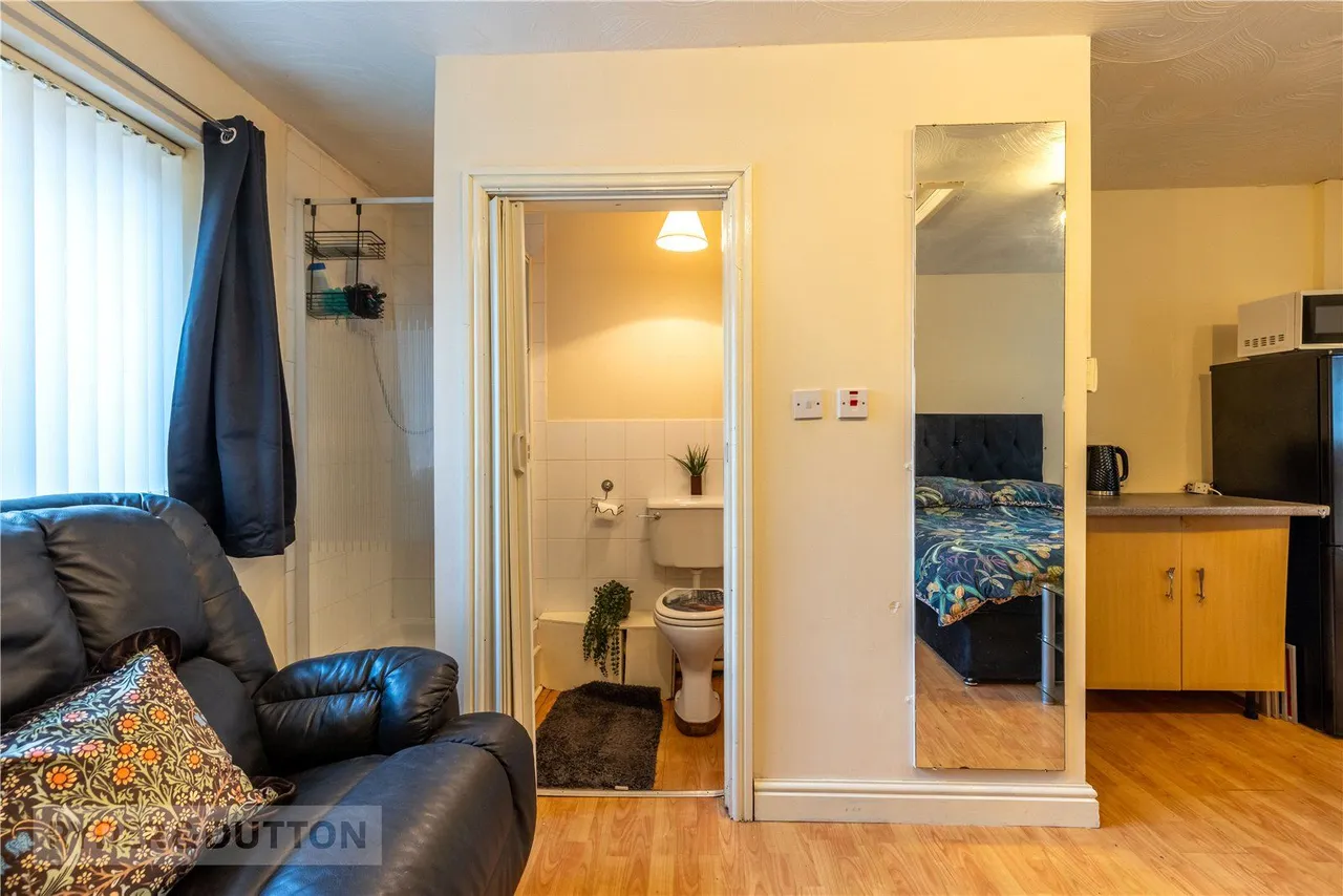 Carruthers Close, Heywood, OL10, photo 18