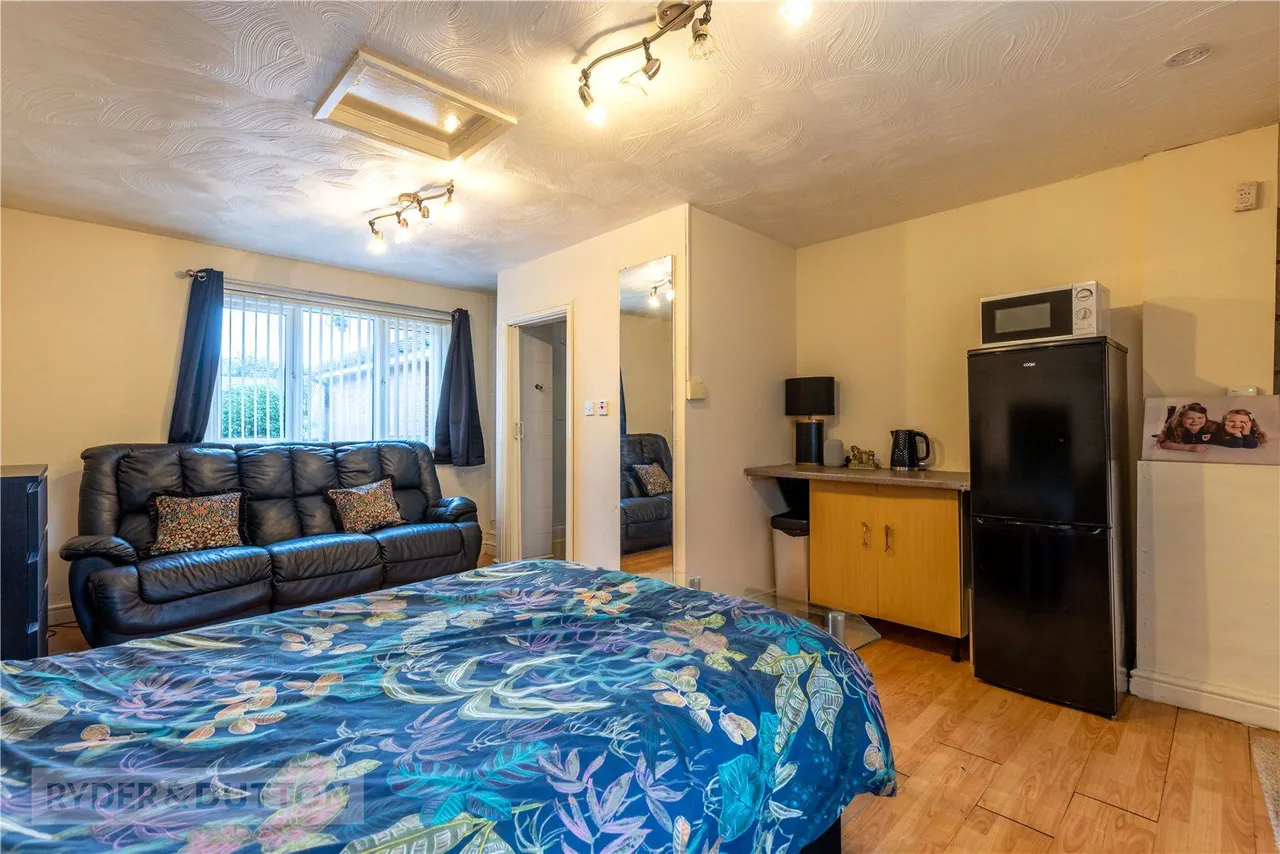Carruthers Close, Heywood, OL10, photo 17