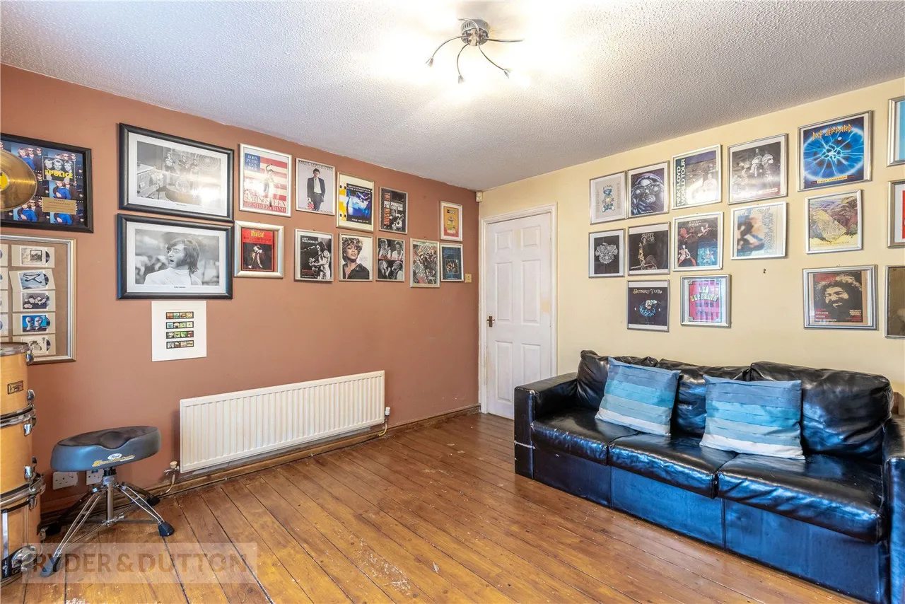 Carruthers Close, Heywood, OL10, photo 10