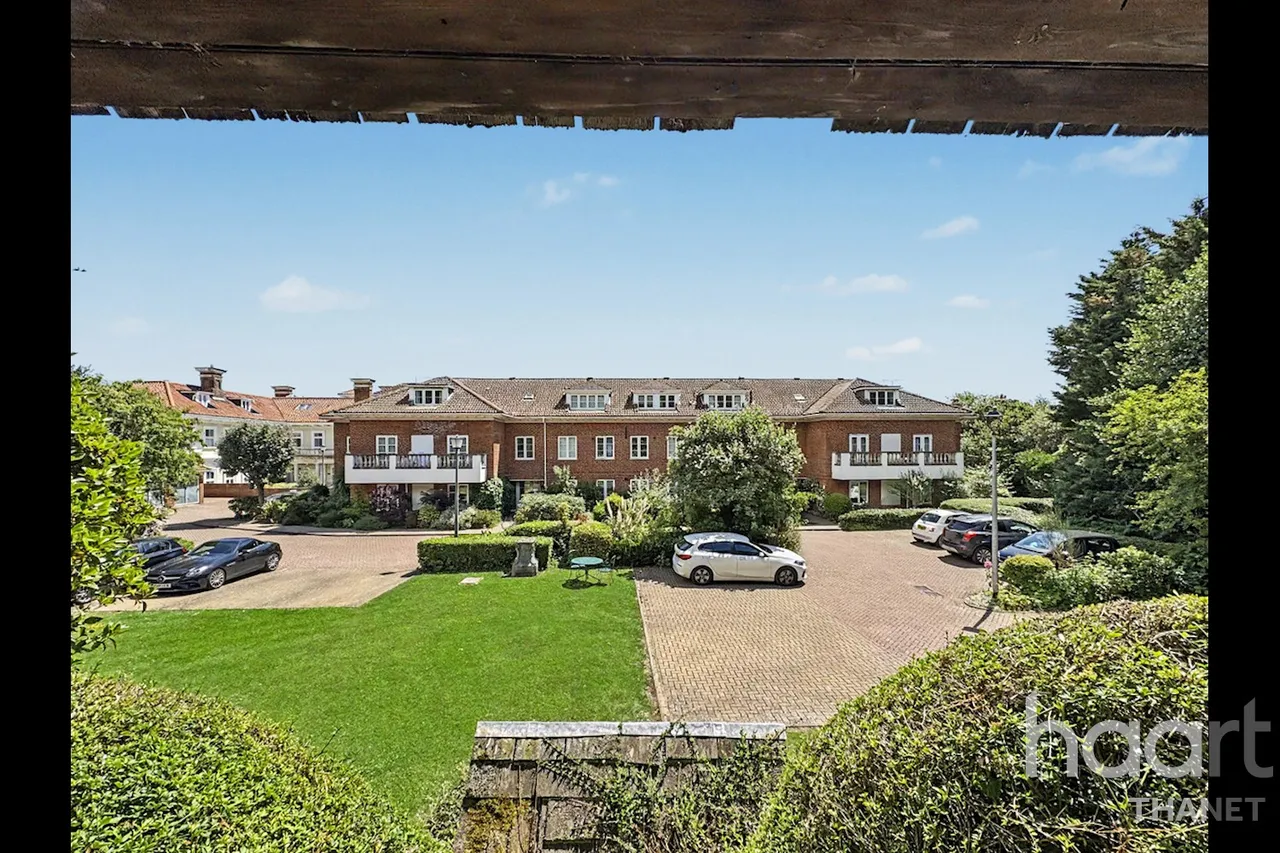 North Foreland Road, Broadstairs, CT10, photo 22