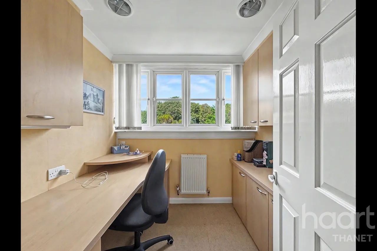 North Foreland Road, Broadstairs, CT10, photo 10