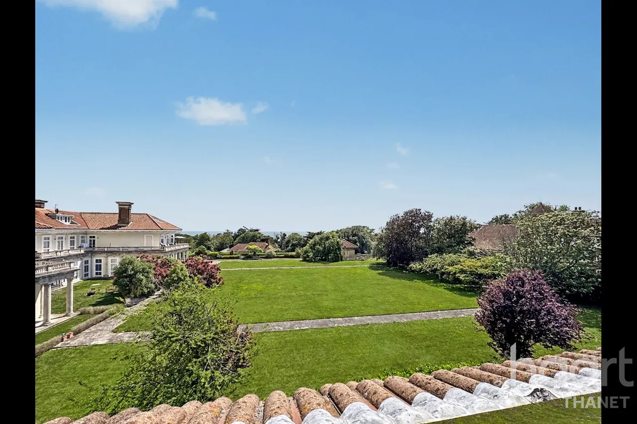 4 bed flat for sale, North Foreland Road, Broadstairs, CT10