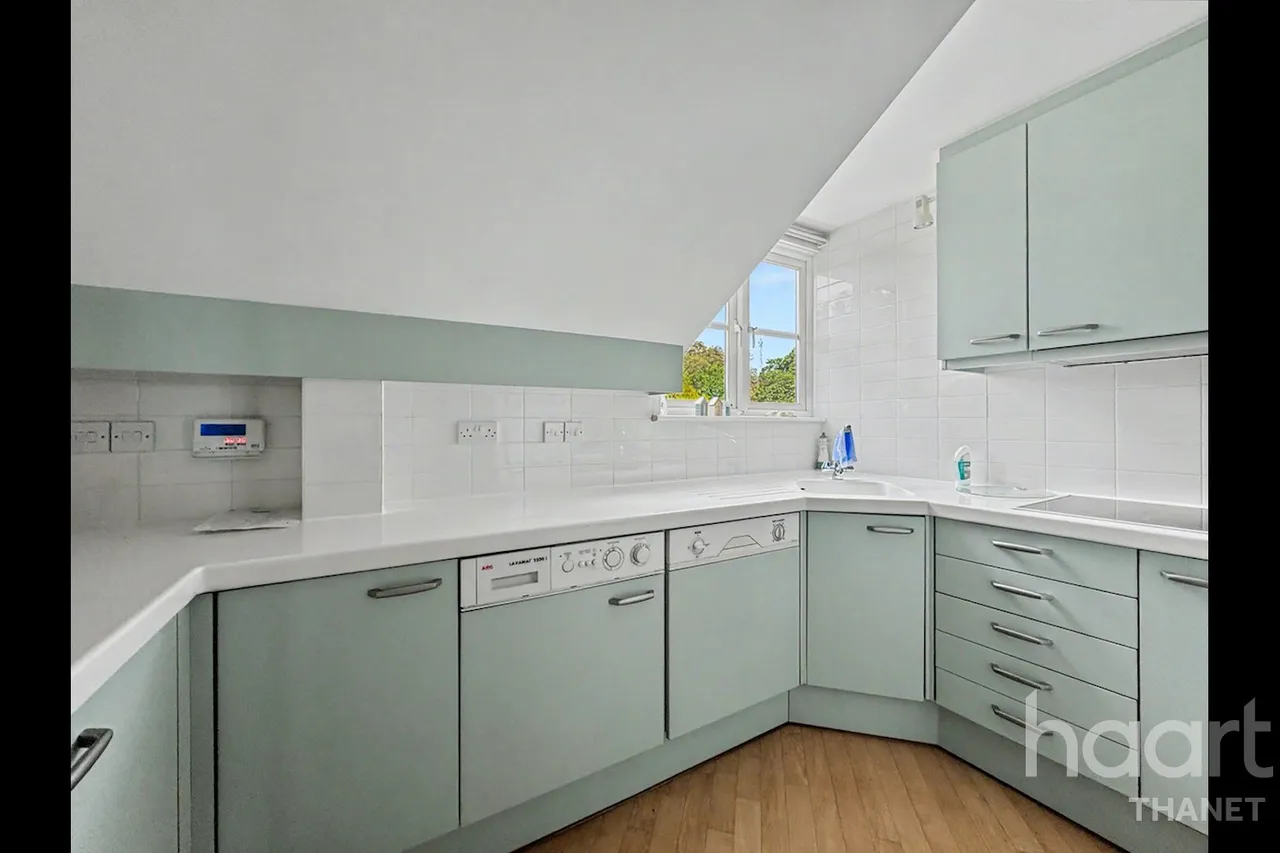 North Foreland Road, Broadstairs, CT10, photo 6