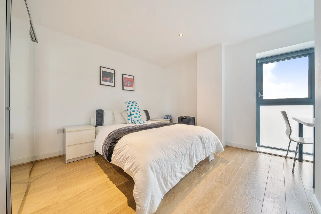 Surrey Quays Road, London, SE16, photo 8