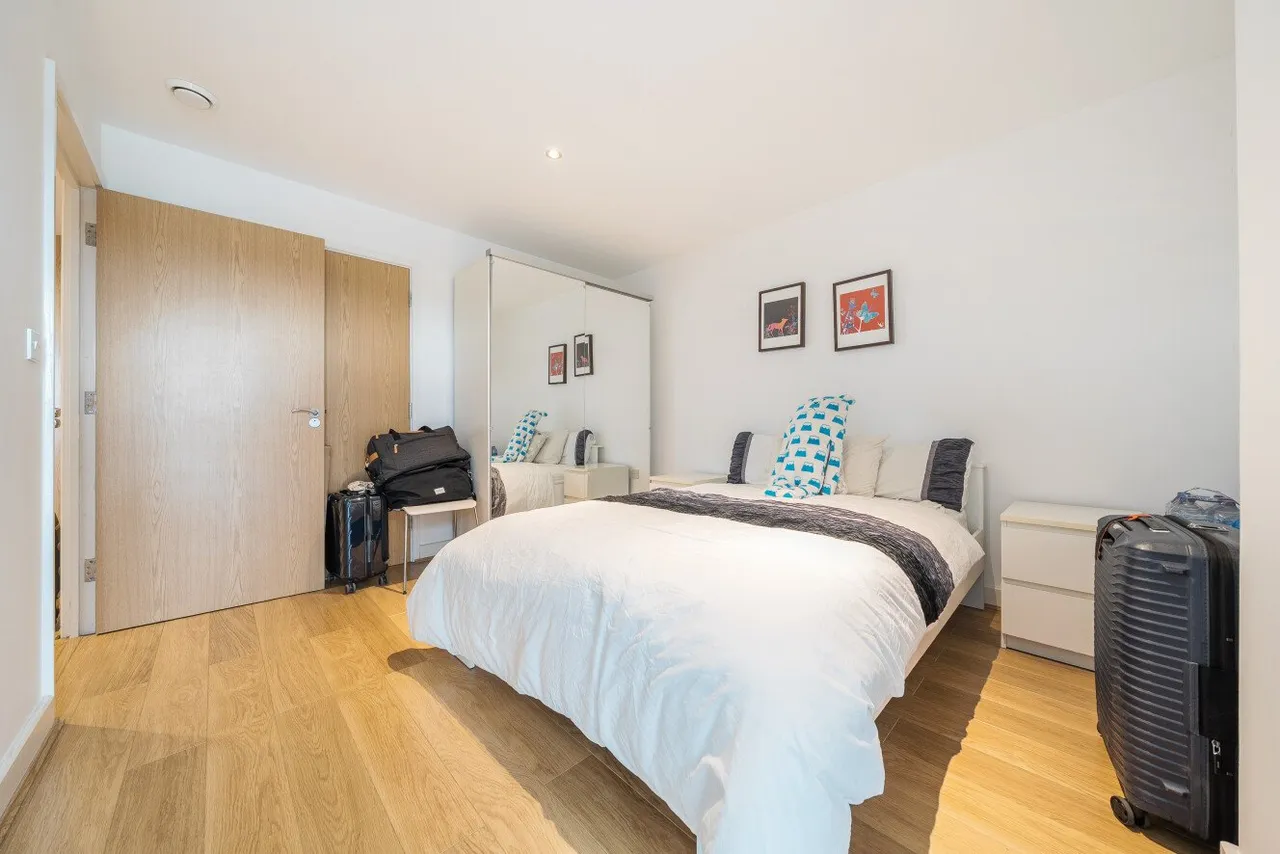 Surrey Quays Road, London, SE16, photo 5