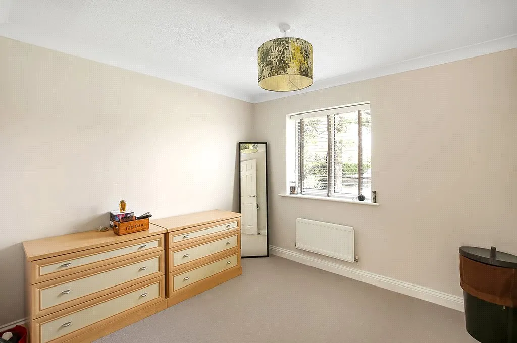 Rownhams Lane, Rownhams, Southampton, Hampshire, SO16 8AR, photo 13