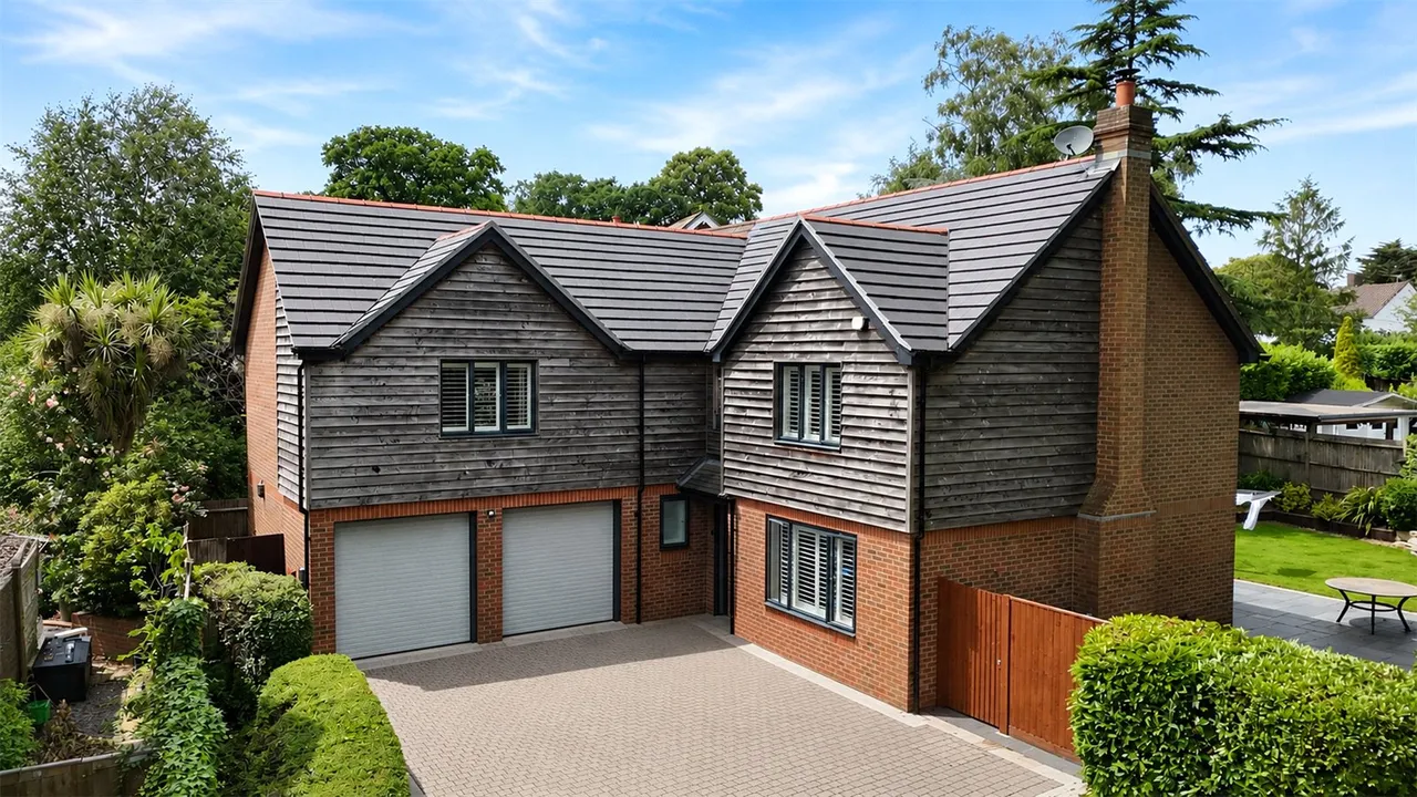 5 bed house for sale — Rownhams Lane, Rownhams, Southampton, Hampshire, SO16 8AR