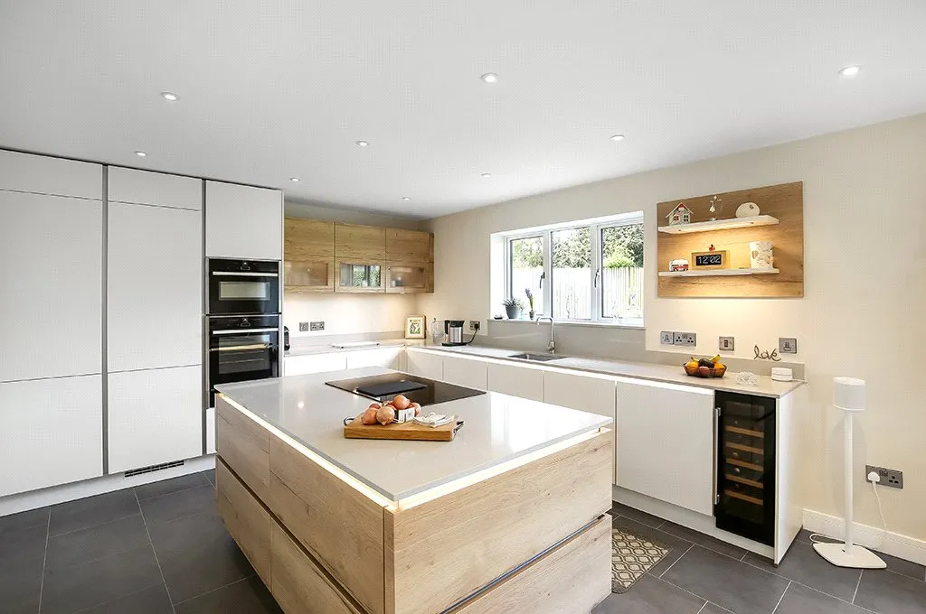 Rownhams Lane, Rownhams, Southampton, Hampshire, SO16 8AR, photo 6