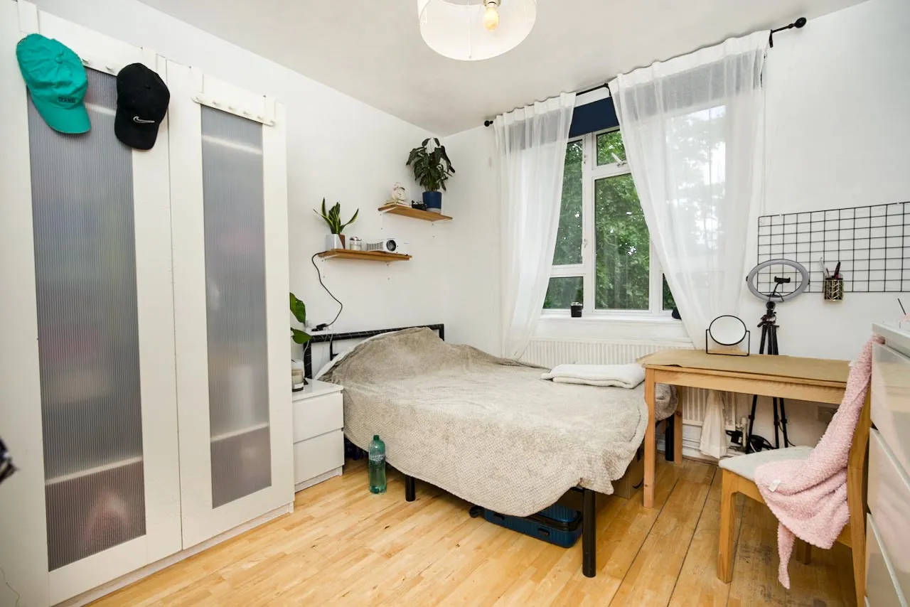 Patmore Estate, London, SW8, photo 19