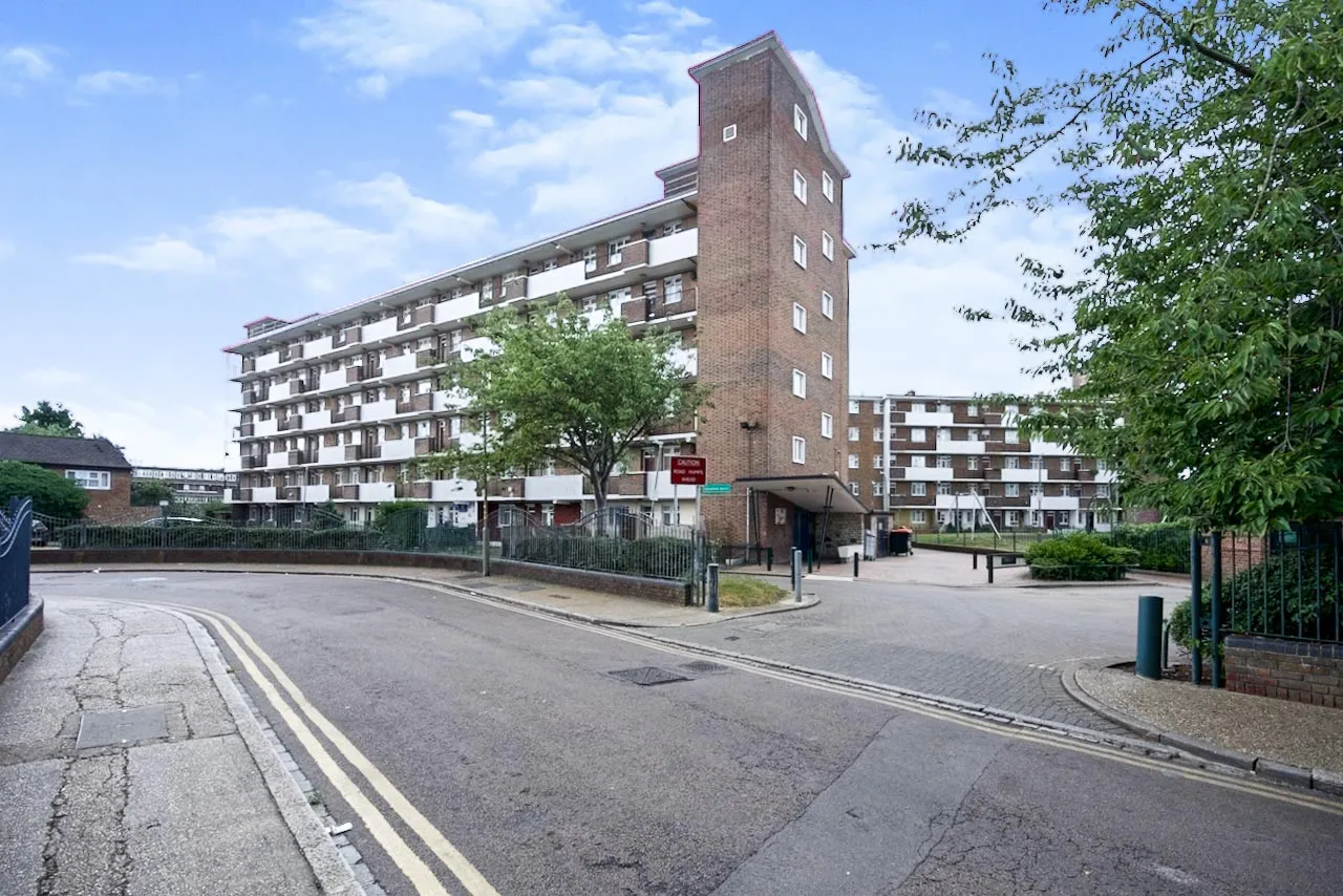 Patmore Estate, London, SW8, photo 14