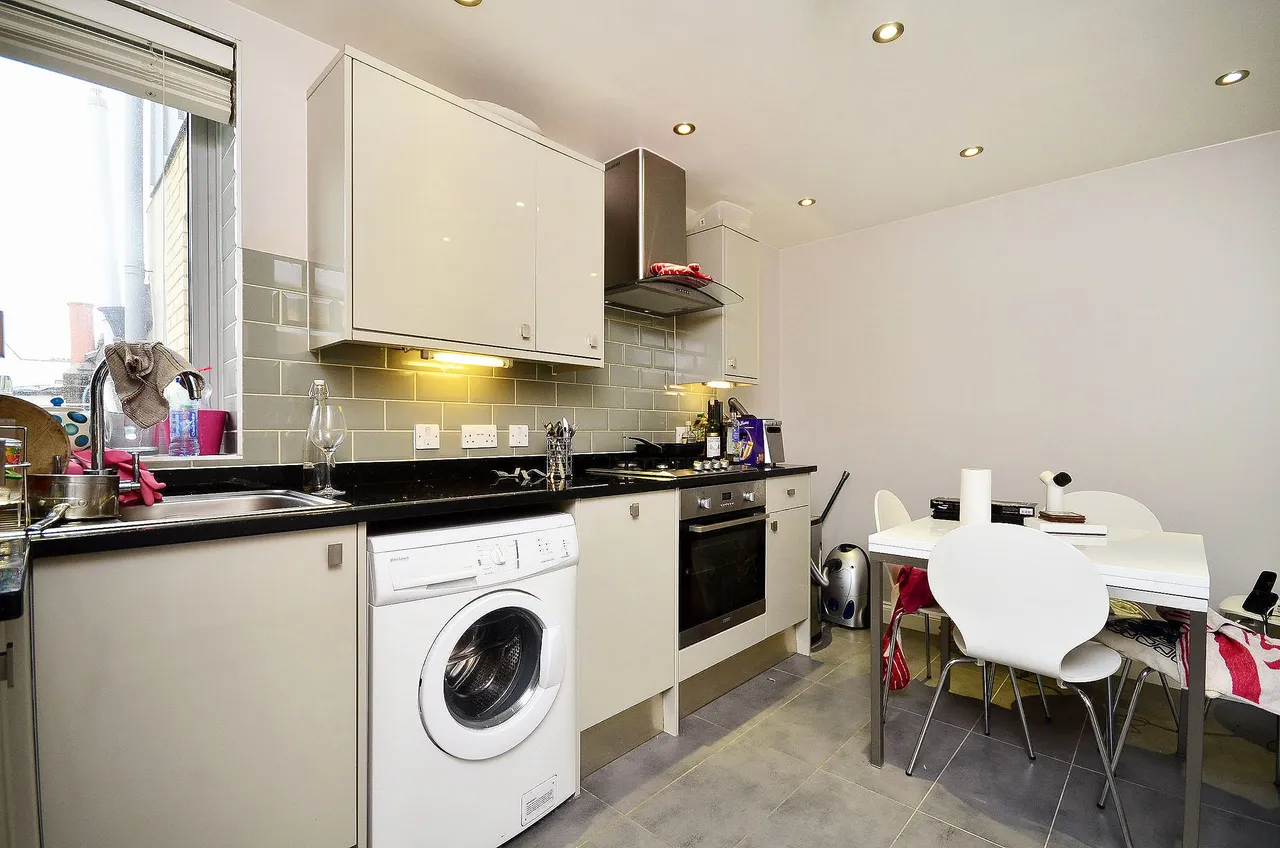 Flat 14 Investment House, 2a Choumert Road, London, photo 7
