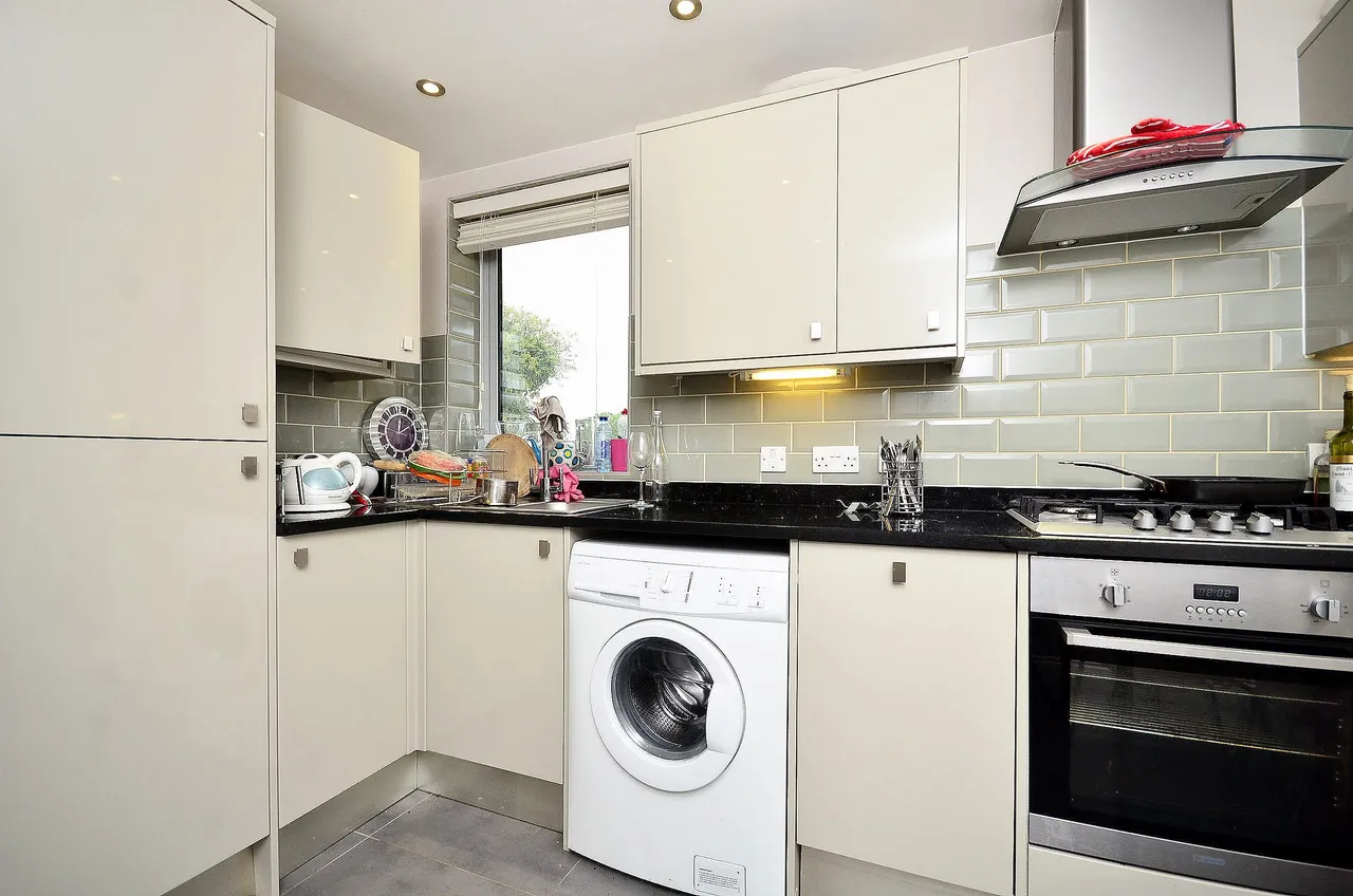 Flat 14 Investment House, 2a Choumert Road, London, photo 5
