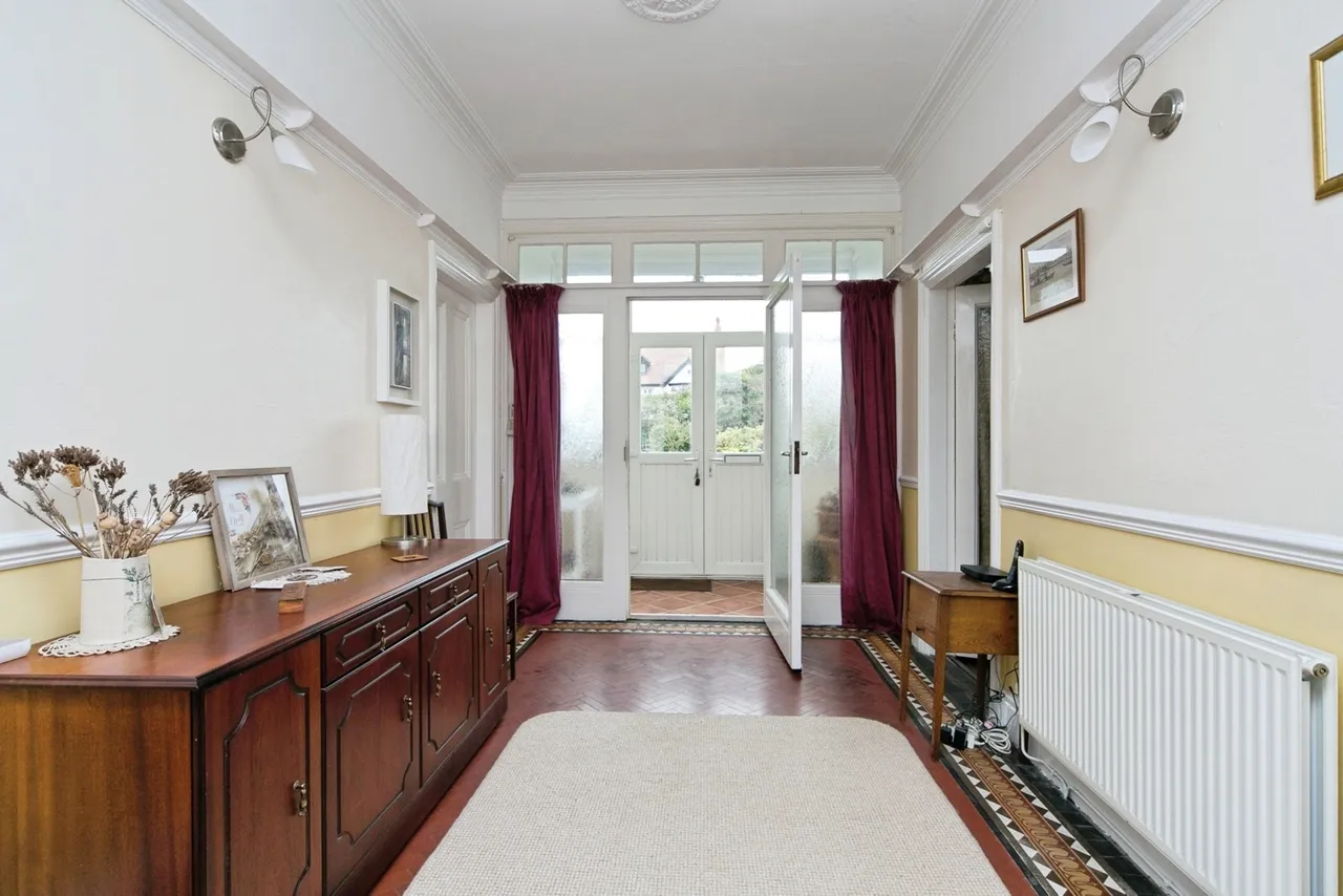 Grosvenor Road, Colwyn Bay, LL29, photo 2