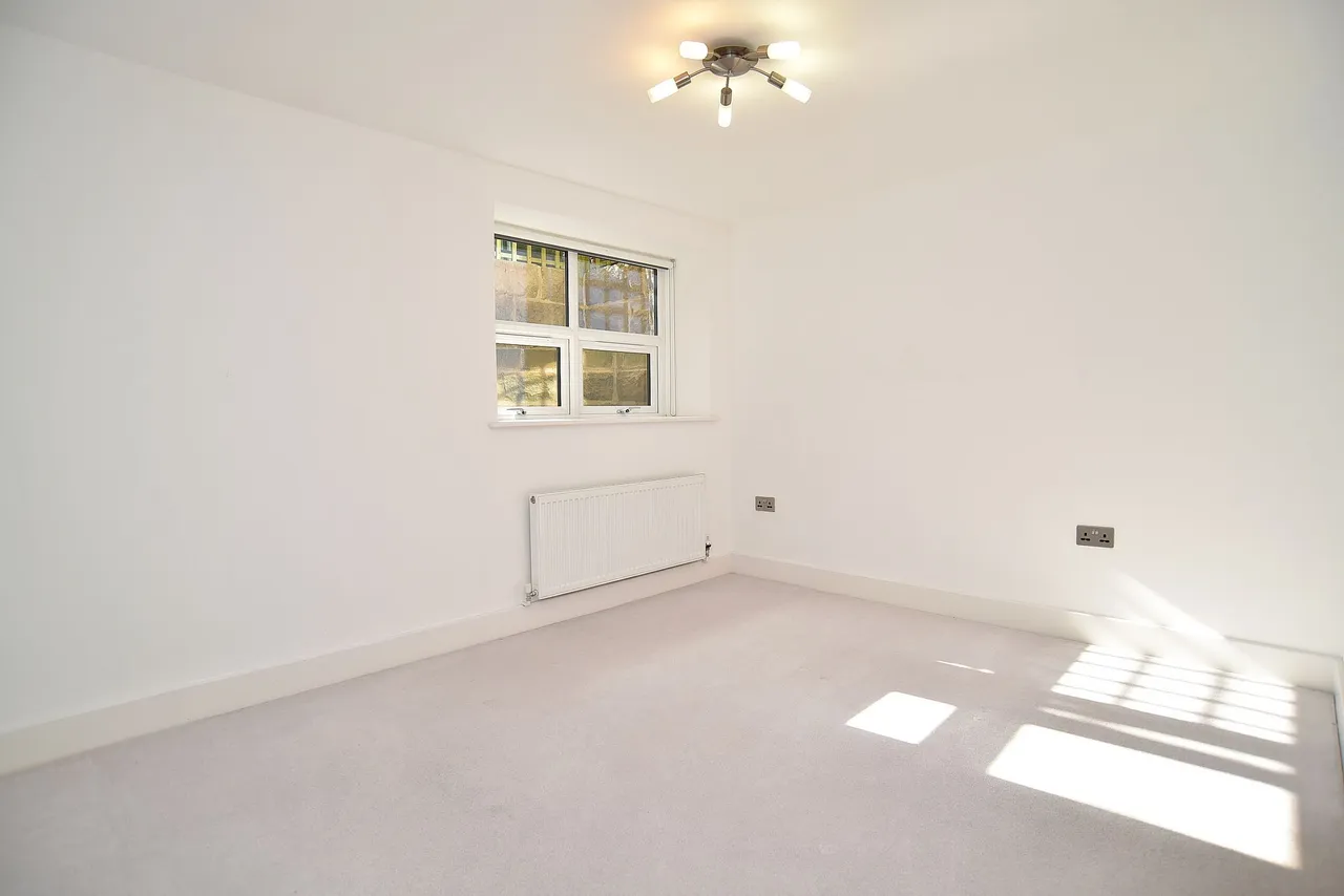 Harlow Moor Drive, Harrogate, HG2, photo 12