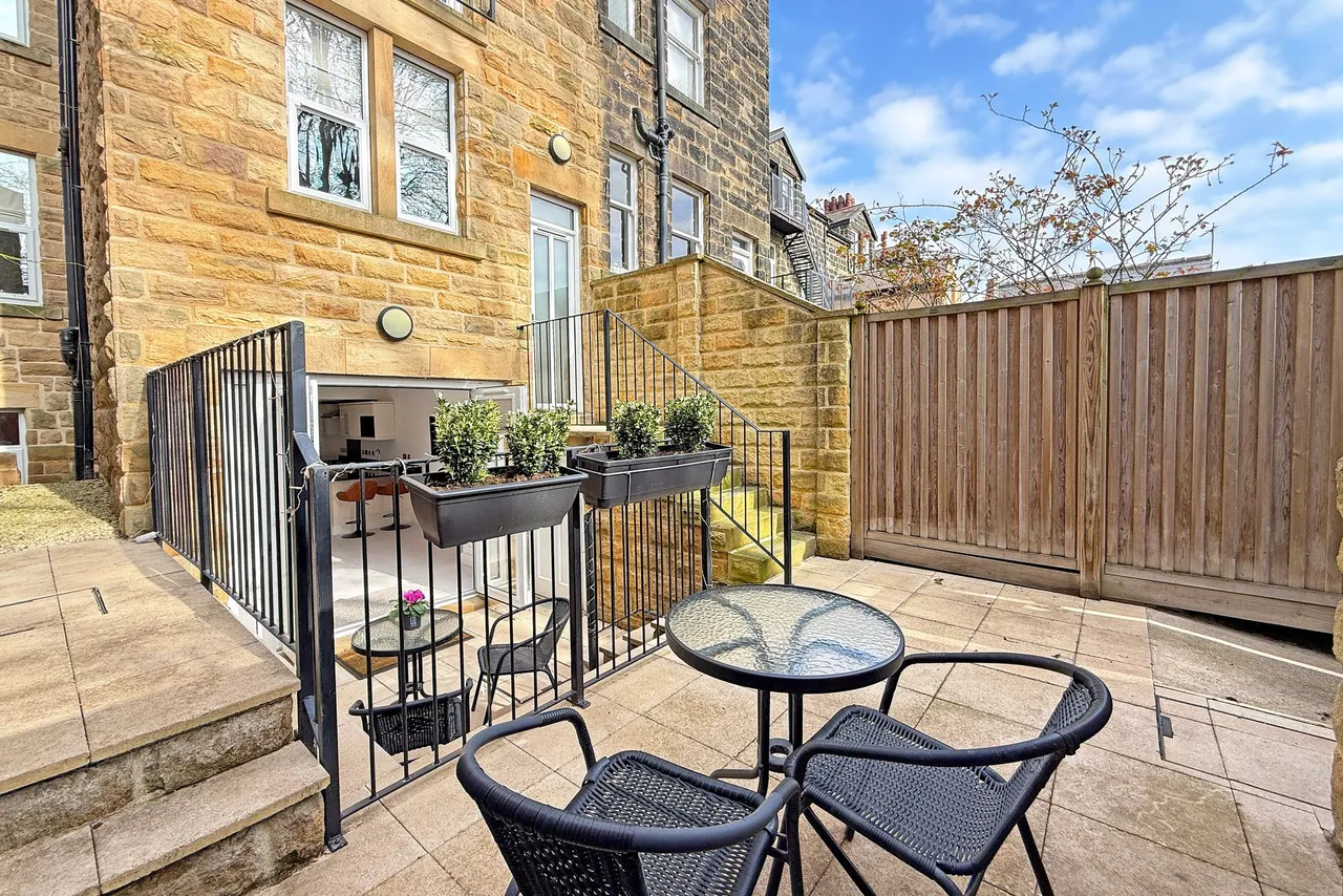Harlow Moor Drive, Harrogate, HG2, photo 18