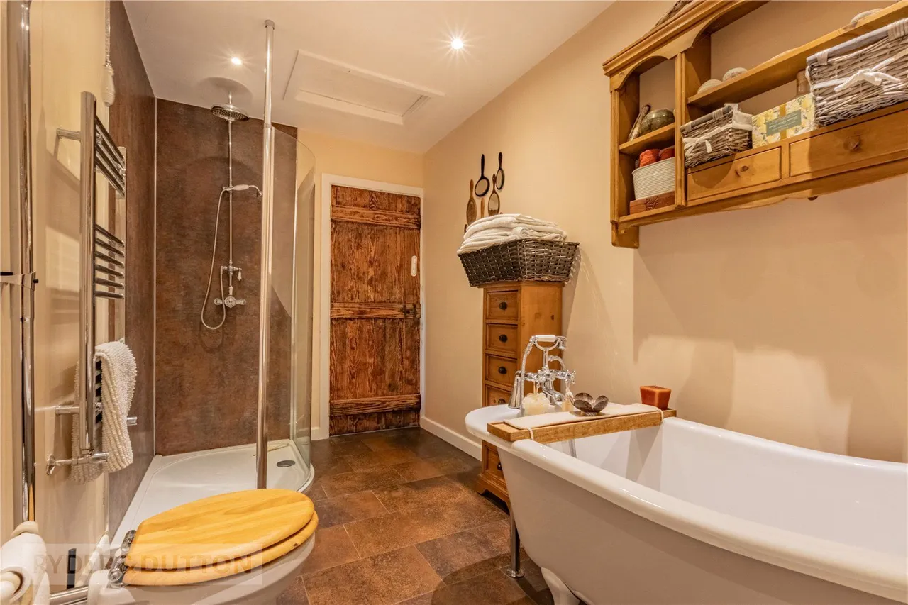 Lane Head Road, Lees, OL4, photo 23