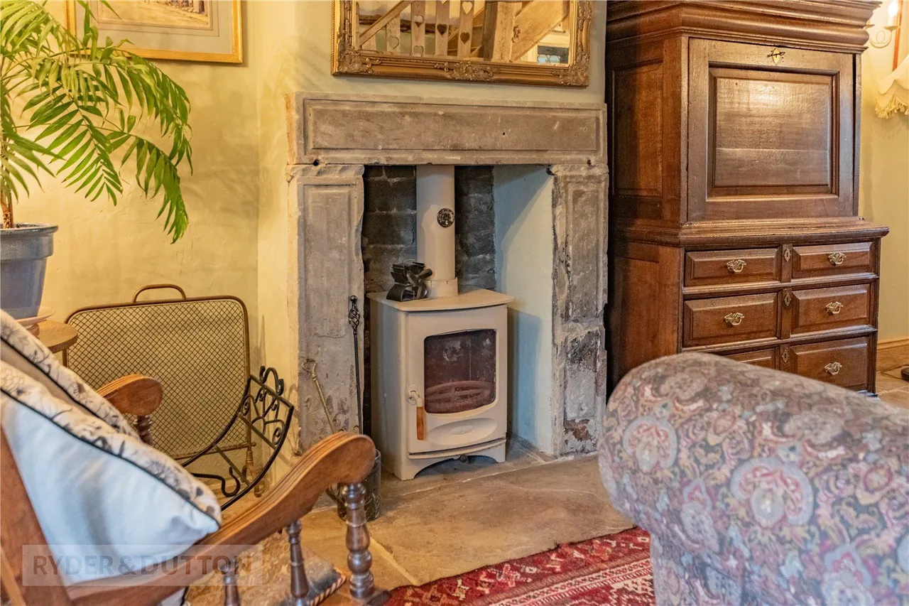 Lane Head Road, Lees, OL4, photo 8