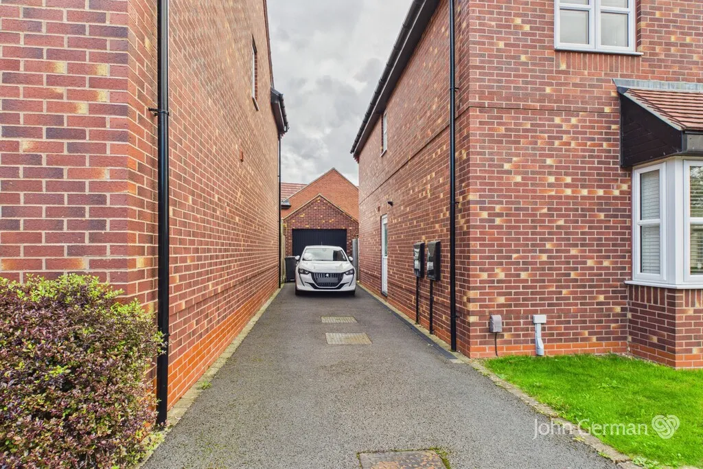 Thompson Close, Mickleover, photo 18