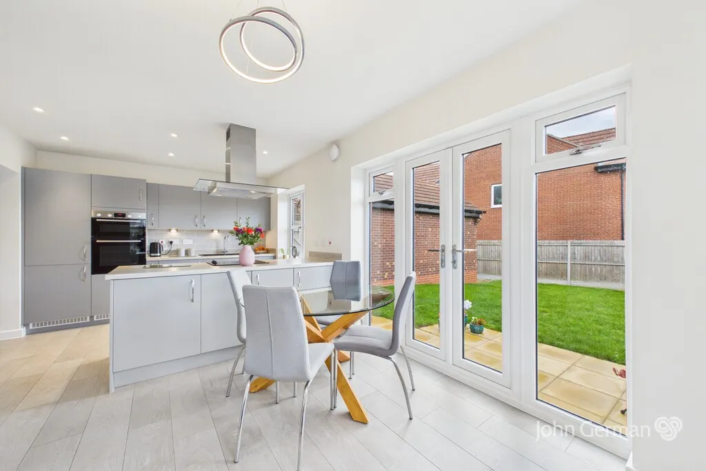 Thompson Close, Mickleover, photo 2