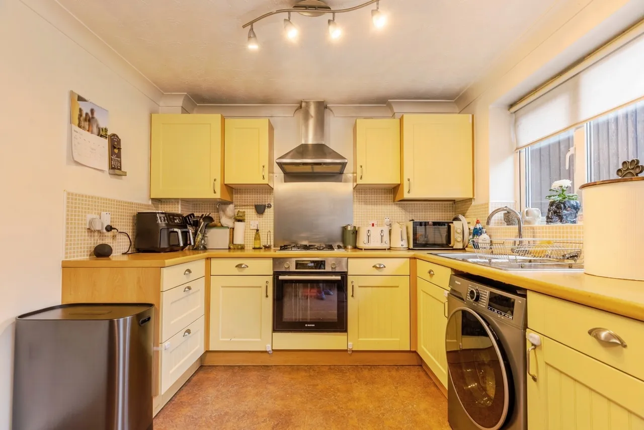 Fieldfare Court, Chorley, Lancashire, PR7, photo 4