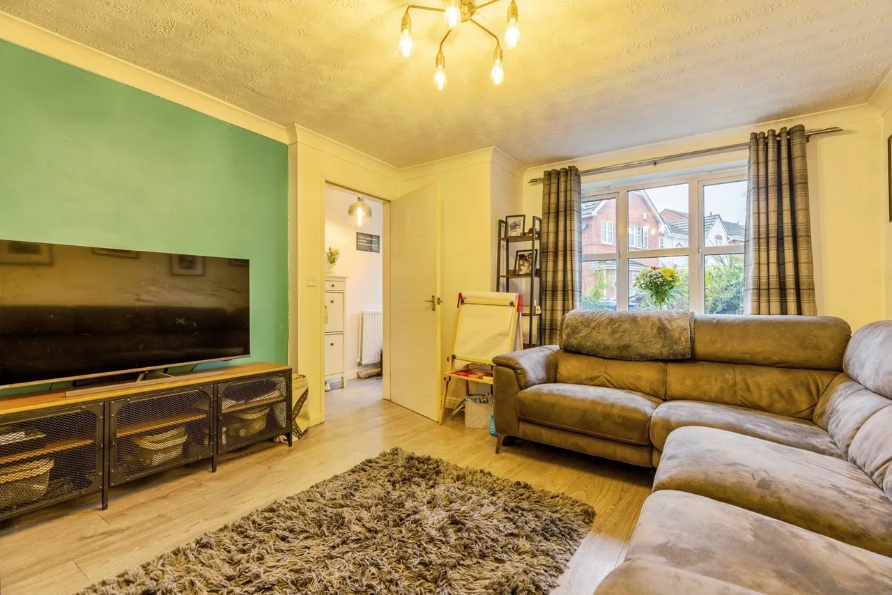 Fieldfare Court, Chorley, Lancashire, PR7, photo 2
