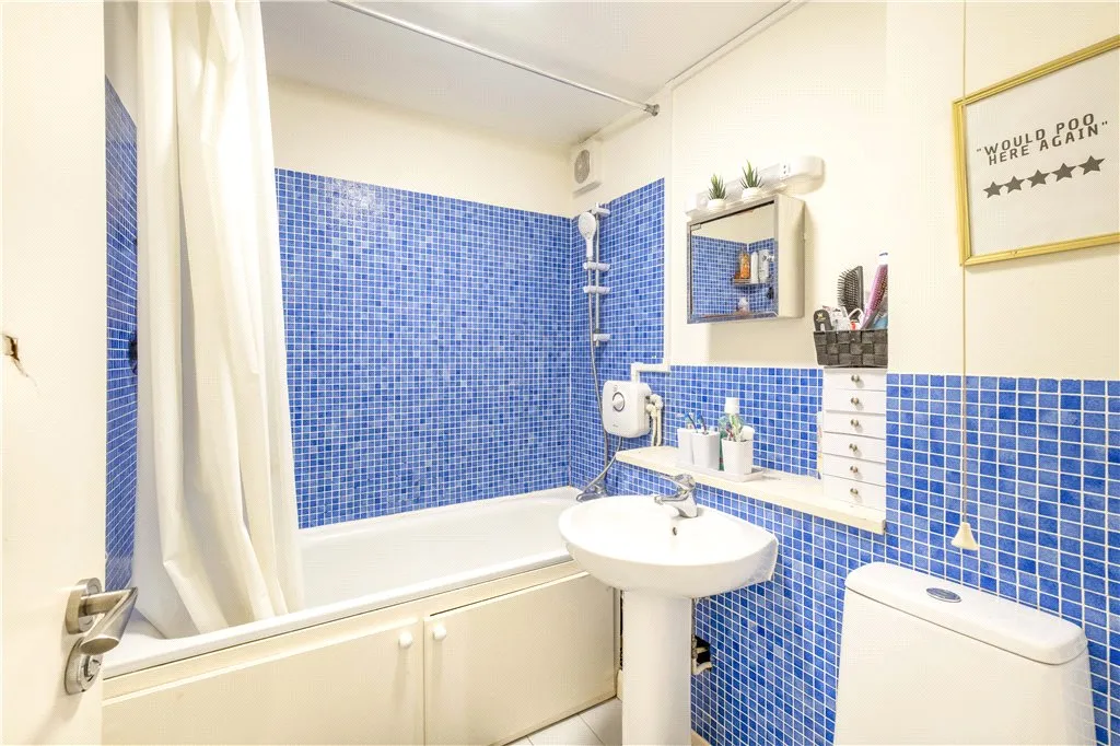 Upper Richmond Road, London, SW15, photo 7
