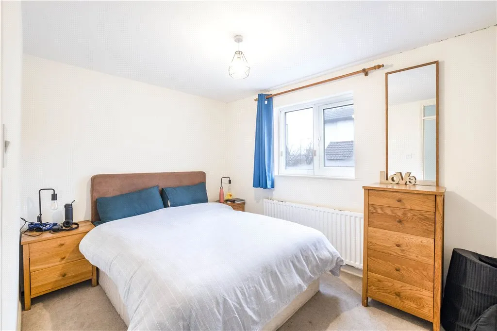 Upper Richmond Road, London, SW15, photo 4