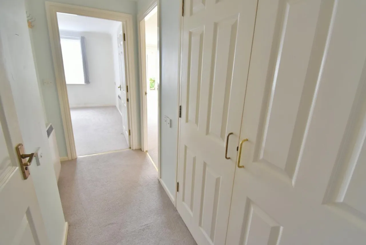 St Marys Mews, BH22, photo 10