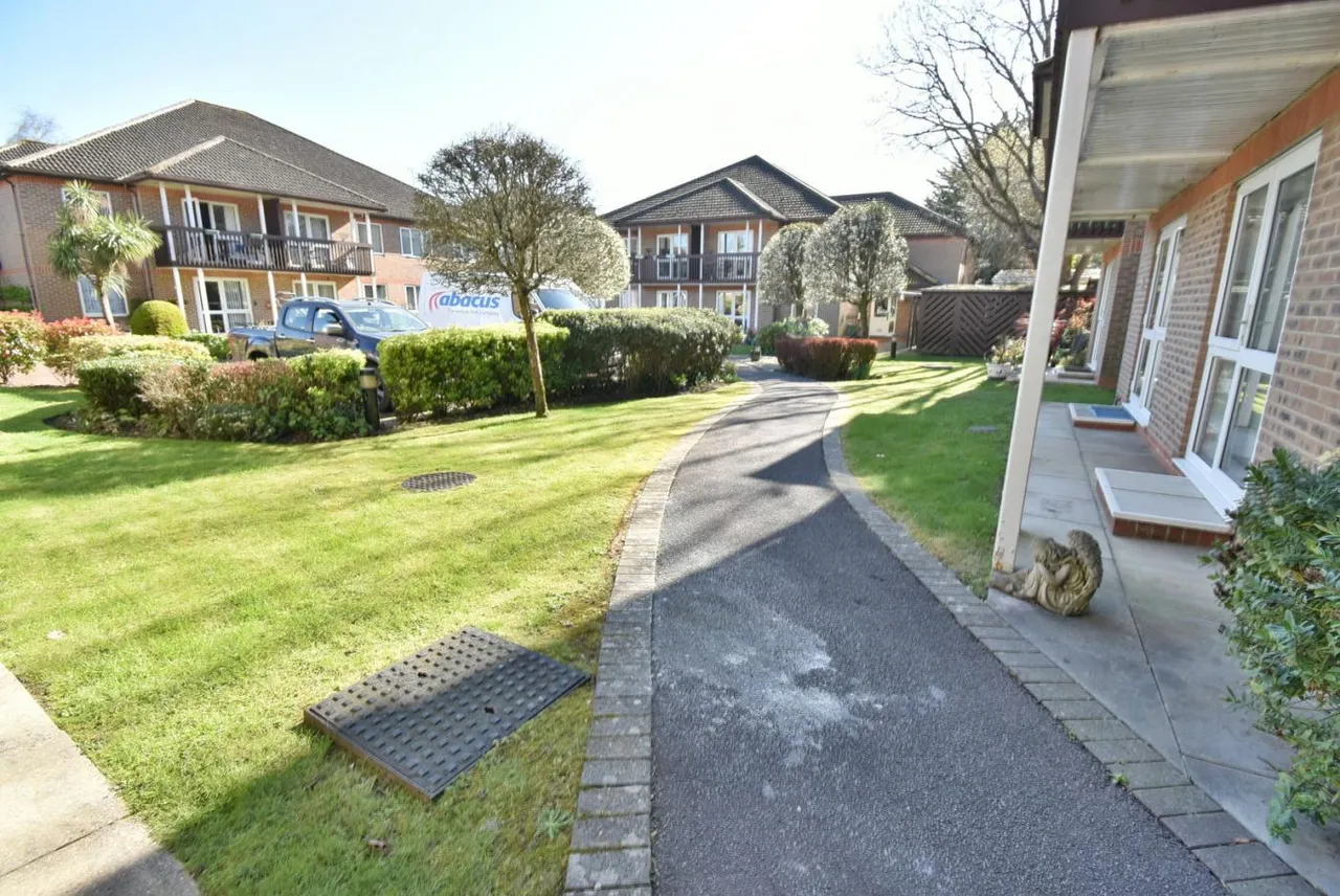 St Marys Mews, BH22, photo 15