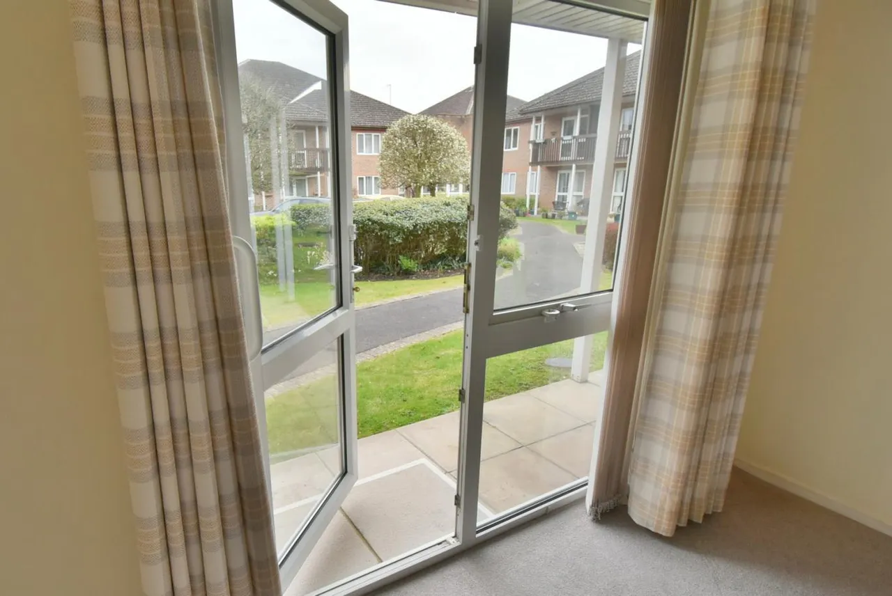 St Marys Mews, BH22, photo 7