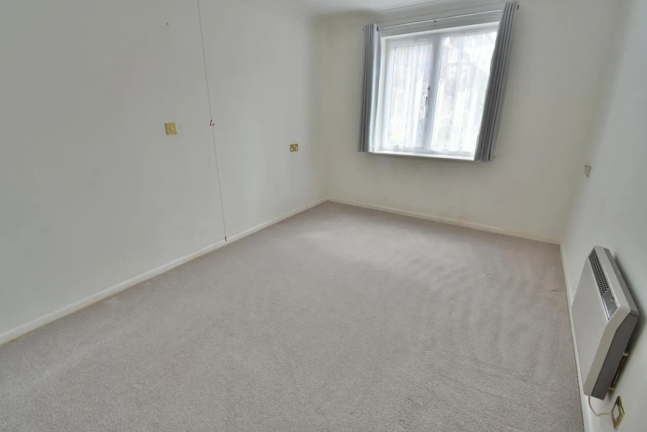 St Marys Mews, BH22, photo 9