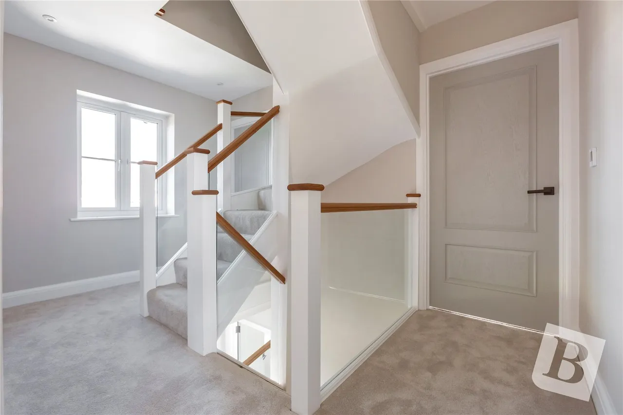 North Drive, Hutton, CM13, photo 16