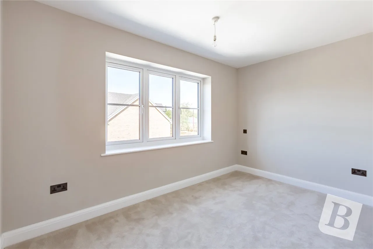 North Drive, Hutton, CM13, photo 11
