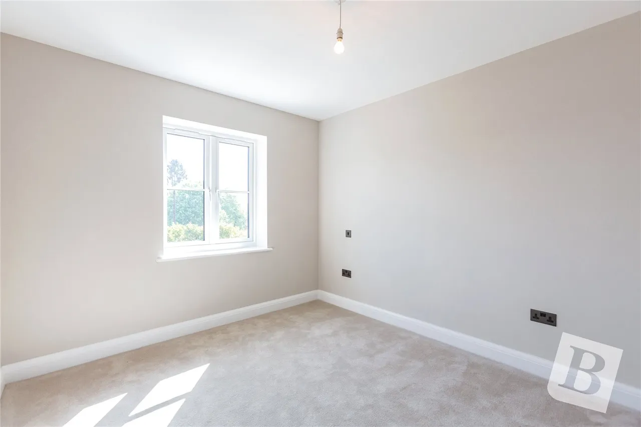 North Drive, Hutton, CM13, photo 21