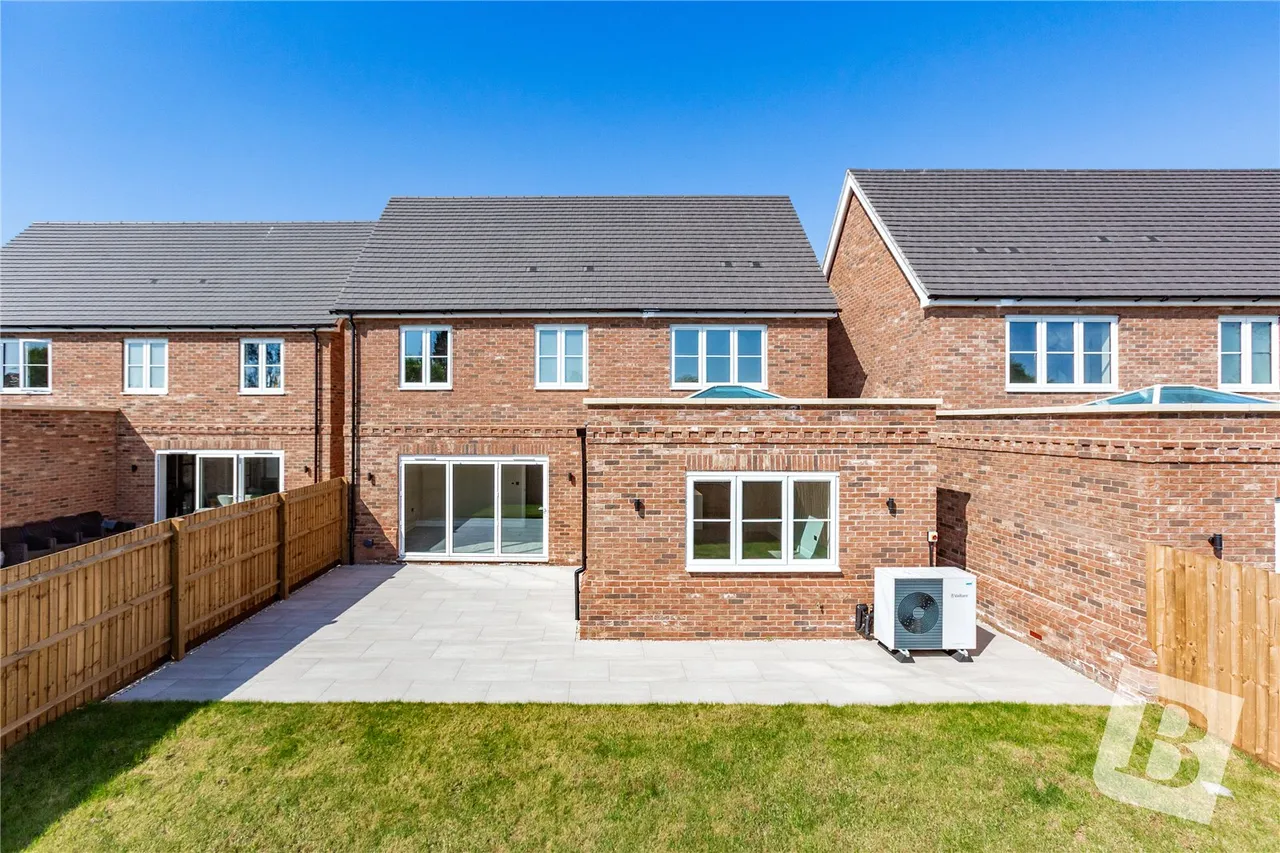 North Drive, Hutton, CM13, photo 22