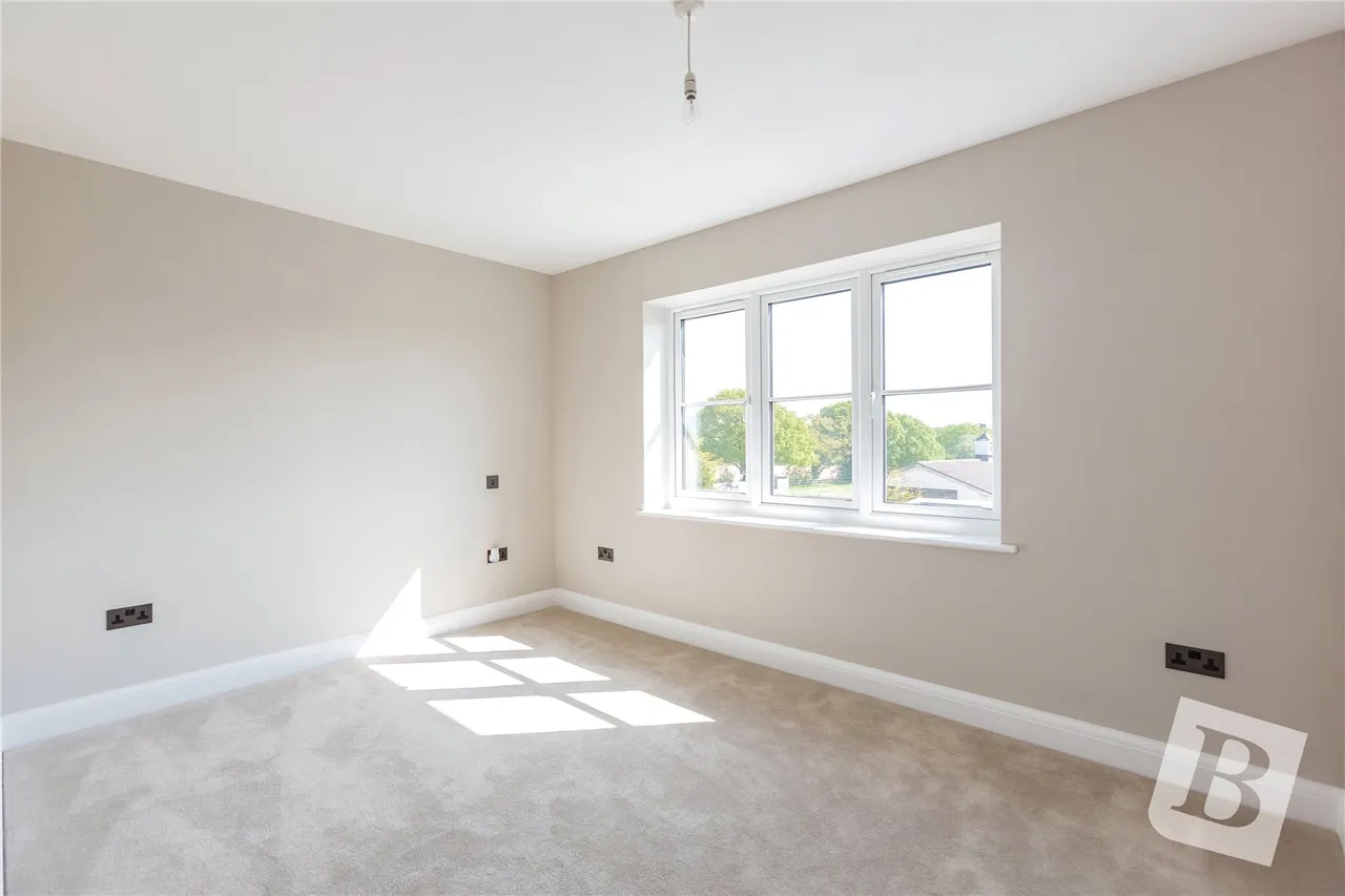 North Drive, Hutton, CM13, photo 19