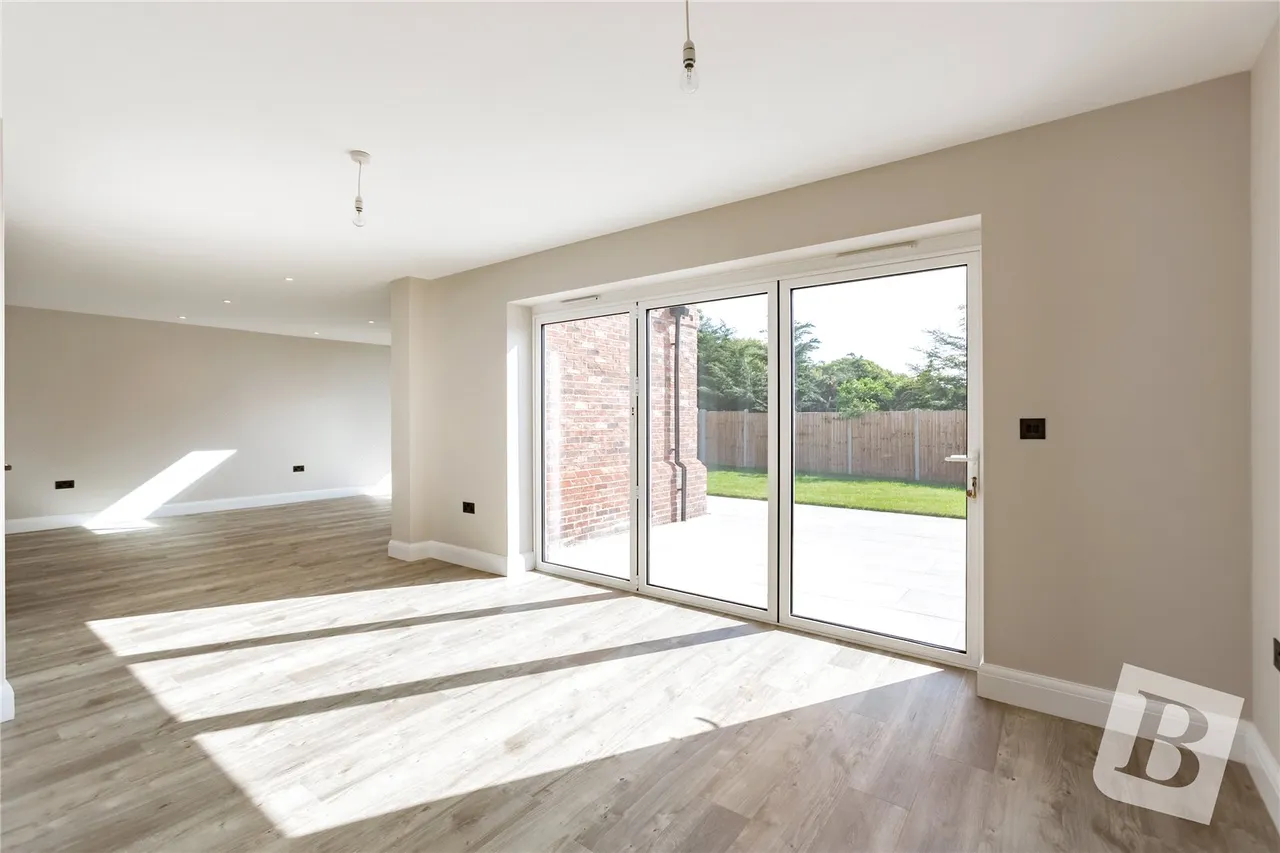 North Drive, Hutton, CM13, photo 8